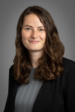 Kathryn Headshot
